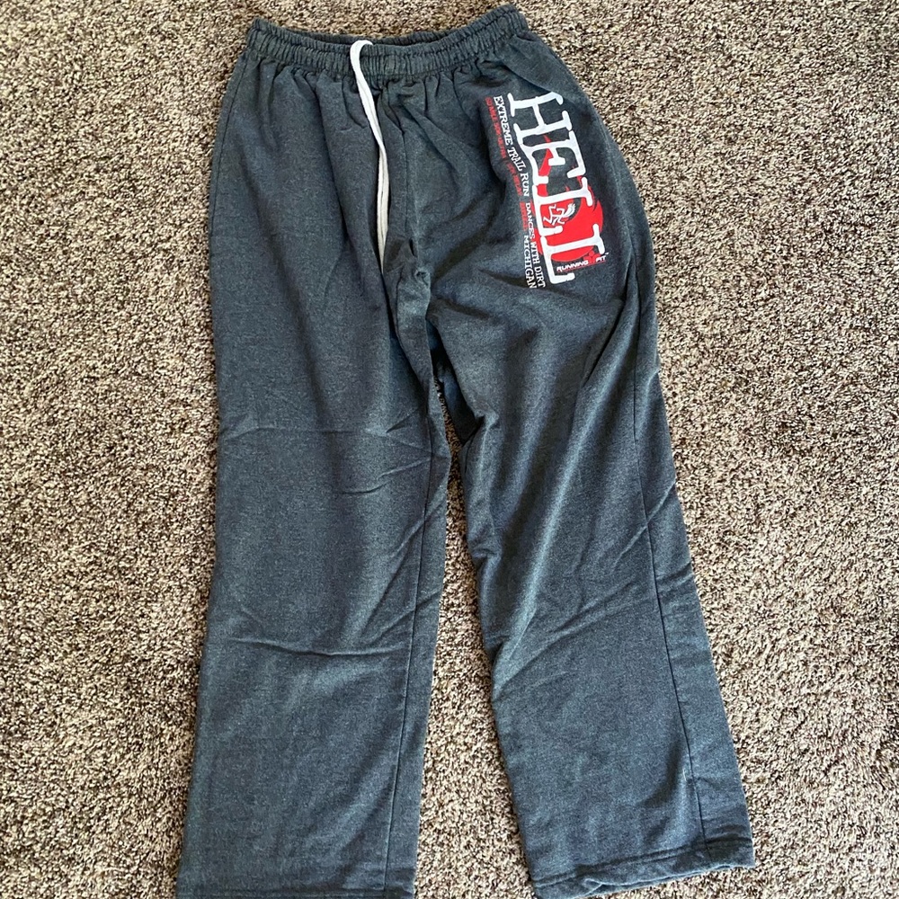 XL sweatpants, size XL